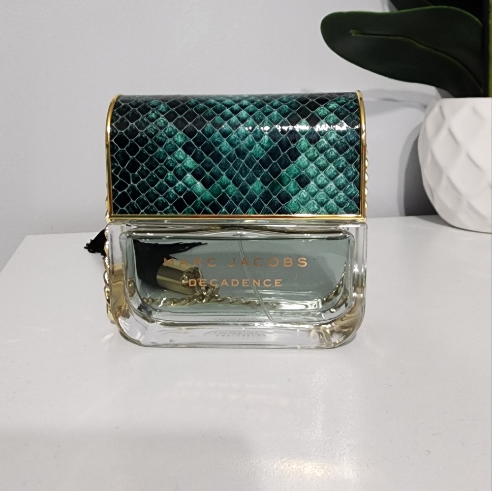 Marc Jacobs Decadence